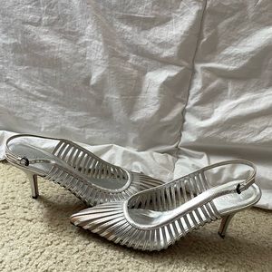 1970s vintage GUCCI pointed heels